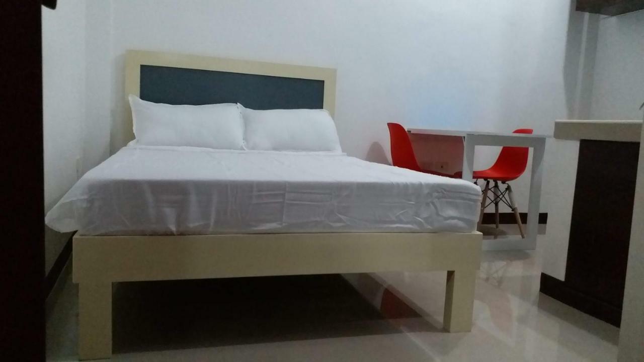 Clark-Pad Inn, Angeles City Экстерьер фото