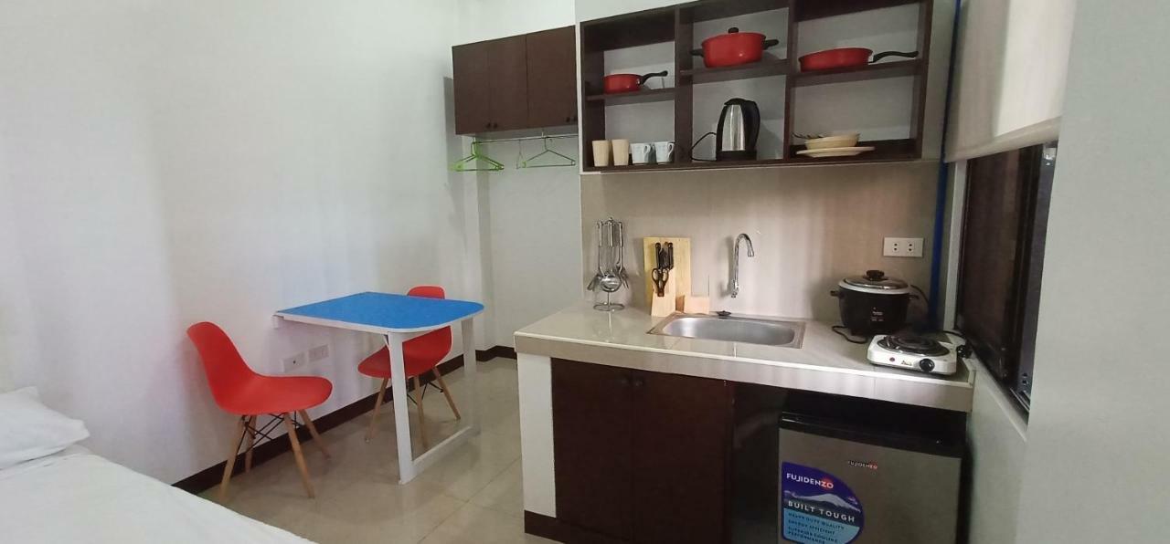 Clark-Pad Inn, Angeles City Экстерьер фото