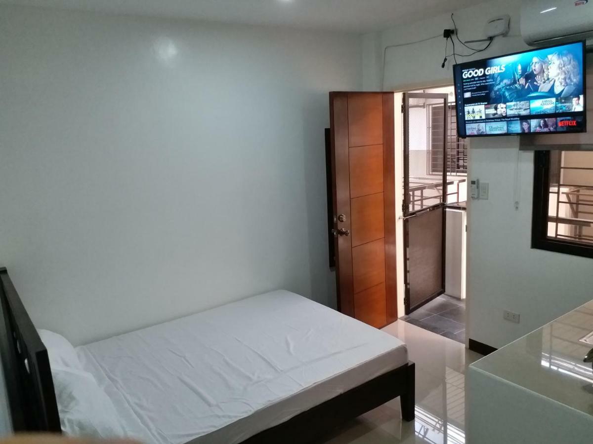 Clark-Pad Inn, Angeles City Экстерьер фото