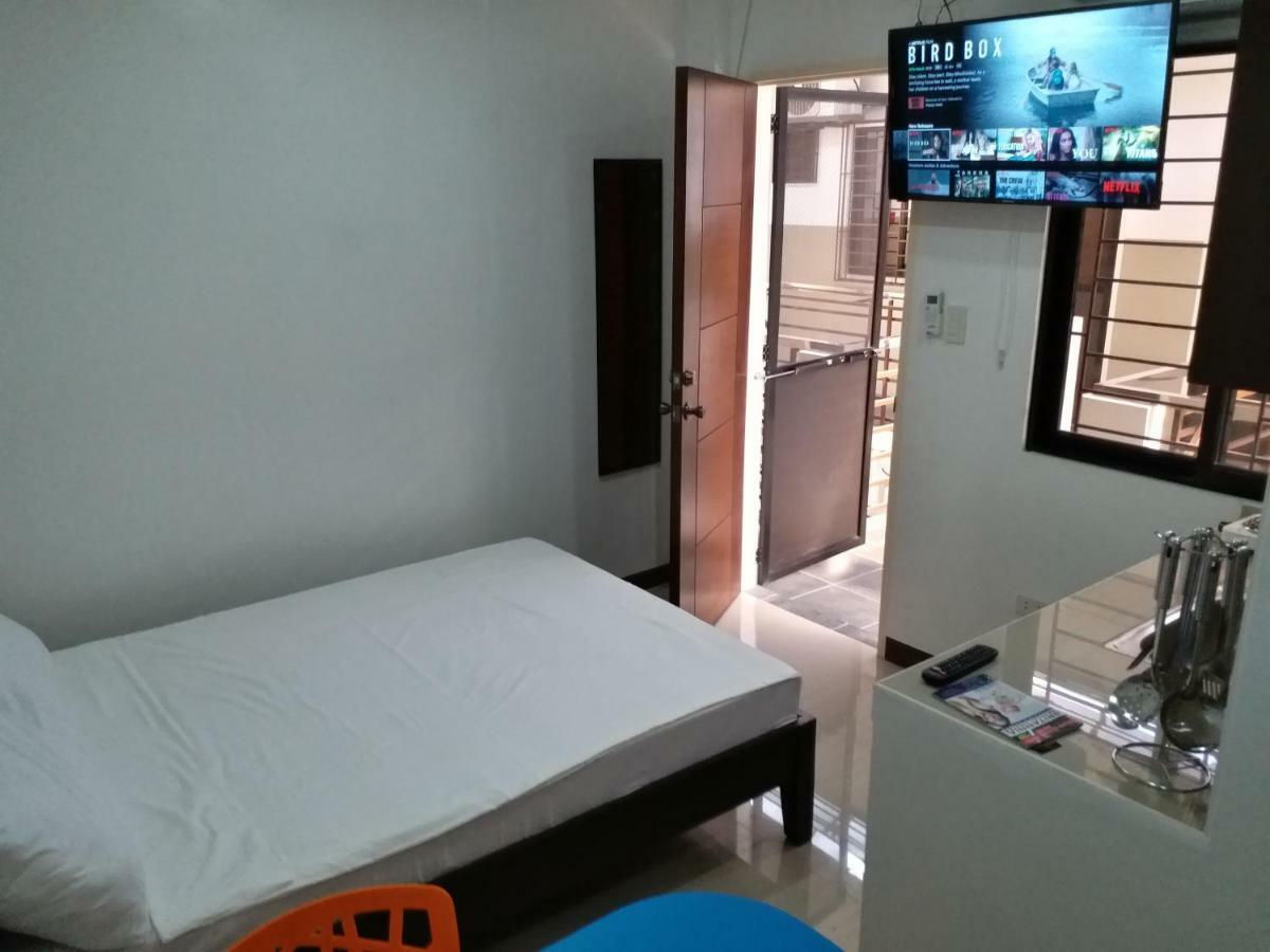 Clark-Pad Inn, Angeles City Экстерьер фото