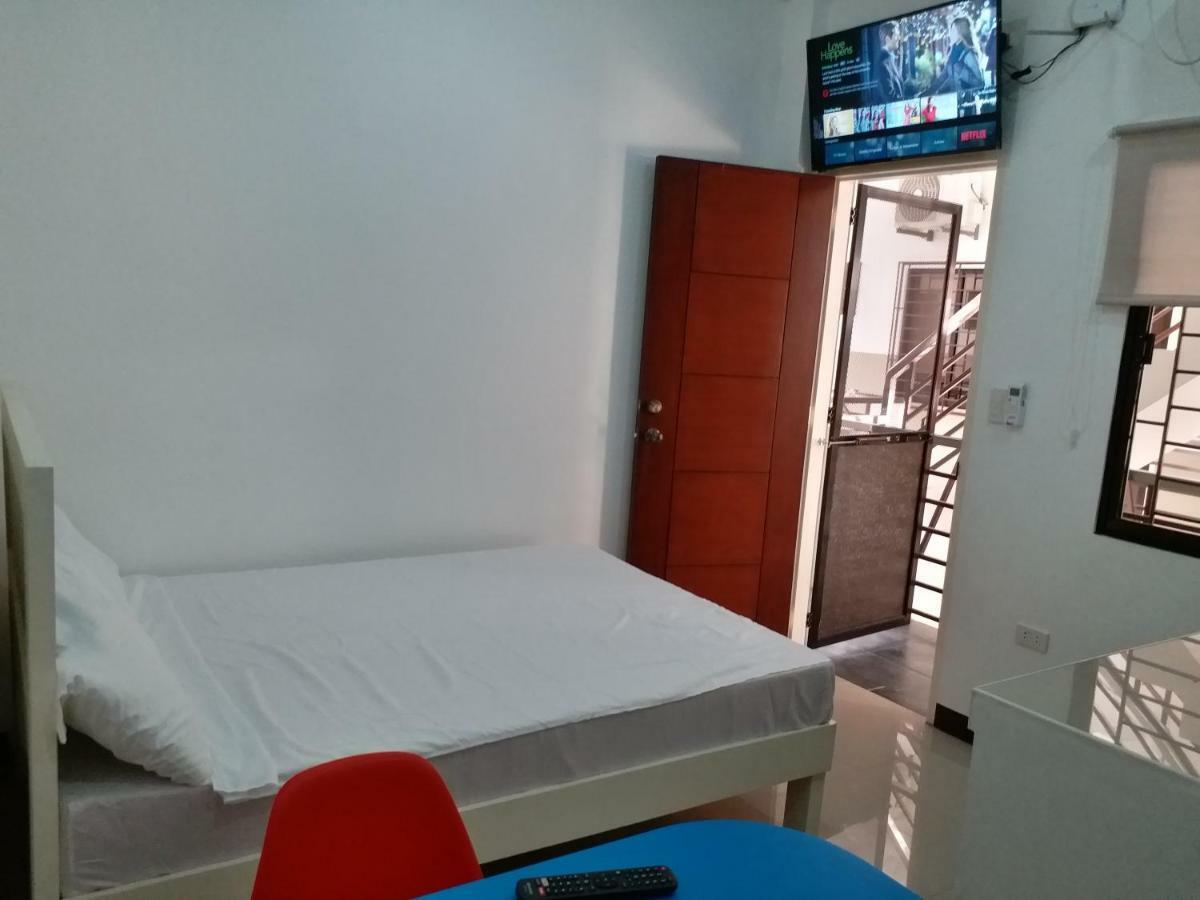 Clark-Pad Inn, Angeles City Экстерьер фото
